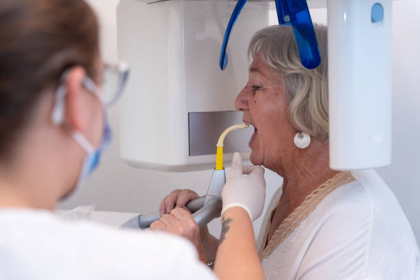 Best Emergency Tooth Extraction  in Robbins, IL